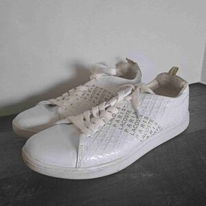 Lacoste White Leather Textured Carnaby Evo Sneakers Size 7